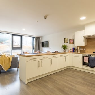 Premium En Suite - Image 6